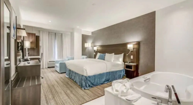 Двухместный люкс EST Hotel