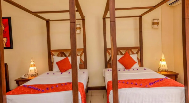 Двухместный номер Standard с видом на сад CityBlue Creekside Hotel & Suites