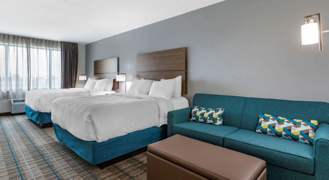 Четырёхместный люкс MainStay Suites Waukee-West Des Moines