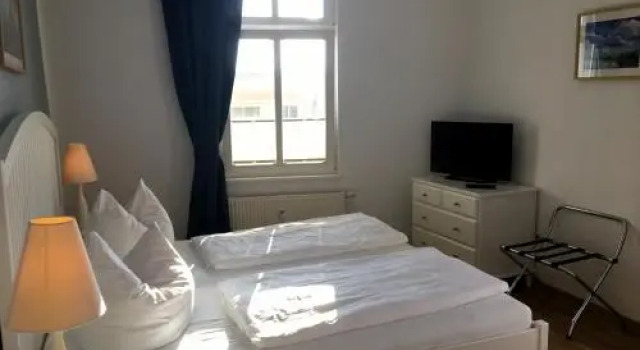 Anna-App-10