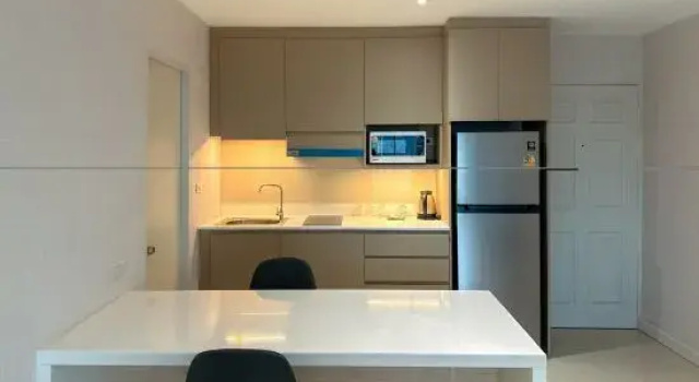 Двухместный полулюкс с балконом и с видом на город Avana Residence