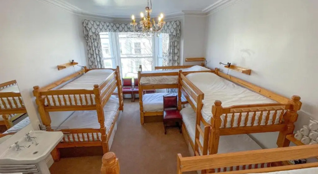 Номер 8 Bunk Private Llandudno Hostel