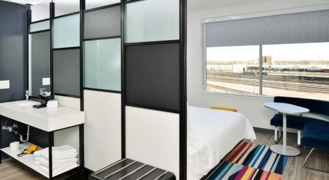 Четырёхместный номер Standard Aloft by Marriott North Kansas City