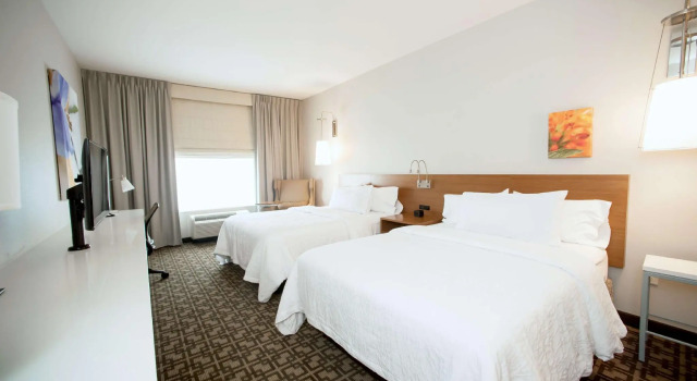Четырёхместный номер Standard Hilton Garden Inn San Antonio-Live Oak Conference Center