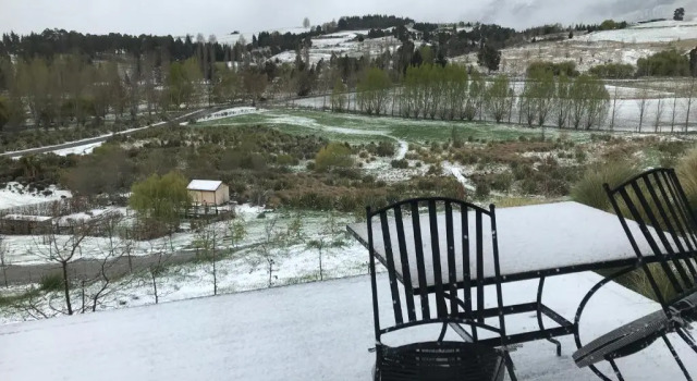 Tussock Heights Queenstown, Забронировать Отель Озеро Хайес 