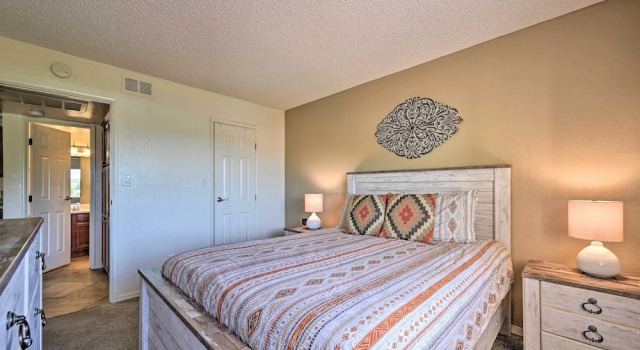 South Sedona Condo w/ Pool Access - Walk to Shops!