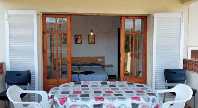 Apartament amb dues grans terrasses de 50 m2 i 16 m2 a 300 m de la platja