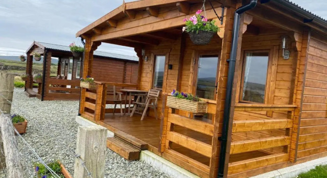 Harlosh Log Cabins, Забронировать Отель Харлош 