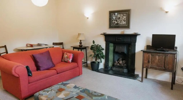SUNNYSIDE APARTMENT - Spacious 2 Bedroom Ground Floor with Free Parking In Kendal, Cumbria, Varaa Huoneisto Asunnot kohteessa Merseyside, Huoneisto