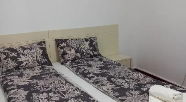 Apartamente 9 et 1, Varaa Matkakoti Baile Felix 