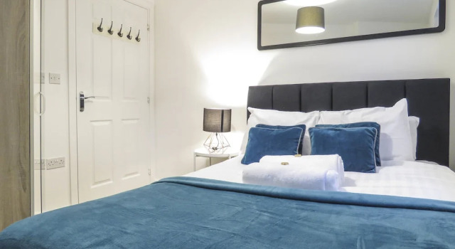 Tudors - Five Ways Apartments, Varaa Huoneisto Asunnot kohteessa Merseyside, Huoneisto