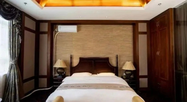Люкс Deluxe Rongchen International Holiday Hotel