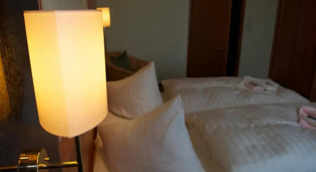 Gasthof & Pension Zum Himmel, Book Hotel Hoteller i Rubenow med parkering, Parkering