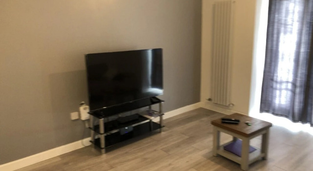 Stunning 1-bed Apartment With En-suite in Strood, Varaa Huoneisto Asunnot kohteessa Merseyside, Huoneisto