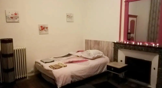 Apartment With one Bedroom in Sens, With Enclosed Garden and Wifi, Prenota Appartamento Sens 