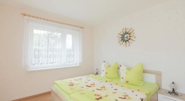 Beautiful Apartment With Romantic Garden and Cosy Terrace, Prenota Appartamento Hotel a Garz con parcheggio, Parcheggio