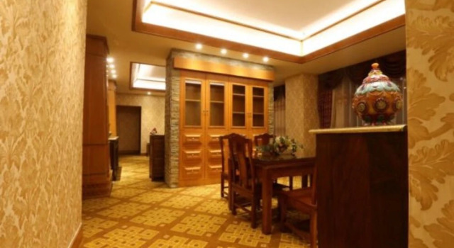 Balagezong Tibetan Ecological Hotel, Забронировать Отель Бизнес-отели Шангри-Ла, рядом с Songzanlin Temple Buried Treasure Exhibition Hall, 4* 5*