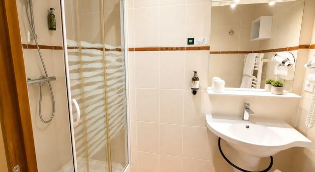 Номер Standard Logis Hotel Restaurant LEscapade