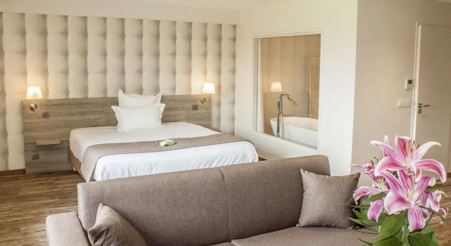 La Sorelle Hôtel Golf et Restaurant, Prenota Hotel Villette-sur-Ain 