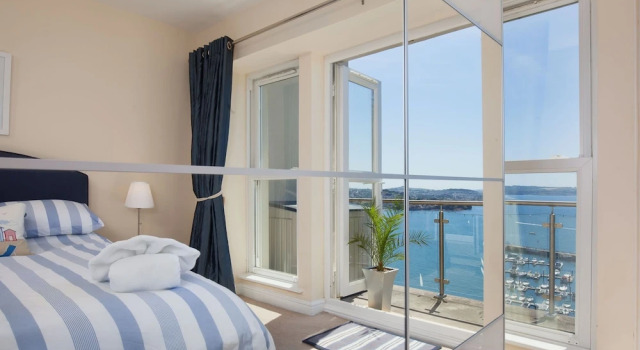 Beautiful Apartment in Torquay With Sea View, Забронировать Апартаменты/квартира Апартаменты Торки, рядом с Художественно-исторический музей Торр-Эбби, Апартаменты/квартира