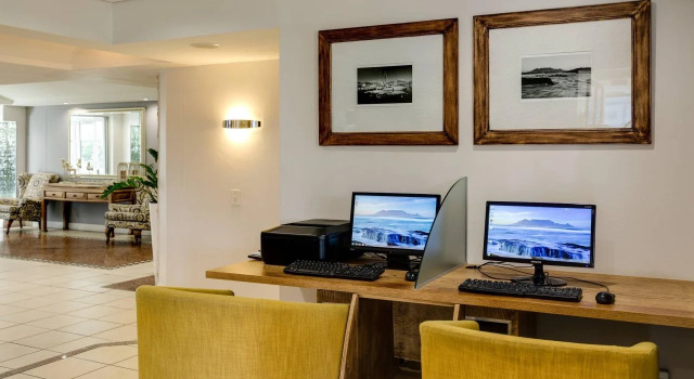Protea Hotel Cape Castle, Забронировать Отель Отели Кейптауна по системе «всё включено», рядом с Конференц-центр Avenue, Всё включено