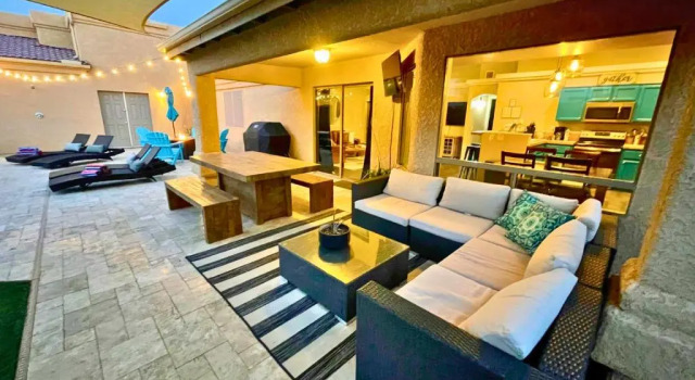 Коттедж с 6 комнатами Avalon Havasu