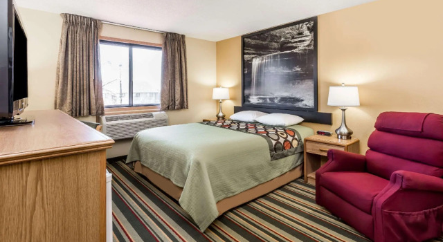 Двухместный номер Standard Super 8 by Wyndham Ottawa Starved Rock