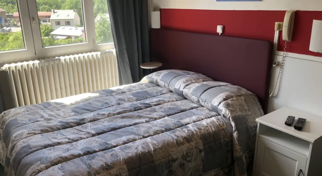 Hôtel De Paris, Book Hotel Hoteller i Briancon med parkering, Parkering