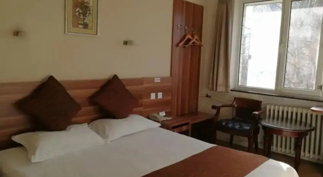 Beijing Dongchangan Business Hotel, Забронировать Отель Чаоян Пекин, рядом с Торговый центр Taikoo Li Sanlitun