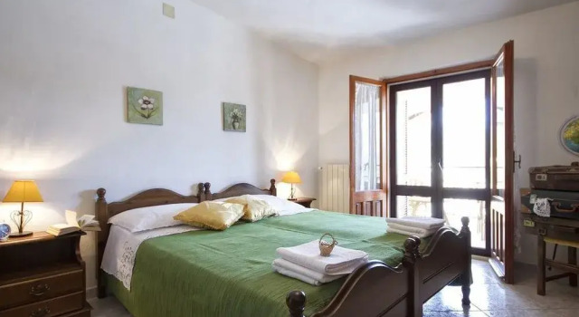 B&b Rooms Urzulei, Забронировать Отель «постель и завтрак» Отели Ольястра с завтраком, Завтраки