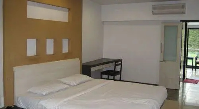 Bijis Hill Retreat, Забронировать Отель Отели штата Махараштры с бассейном, Бассейн