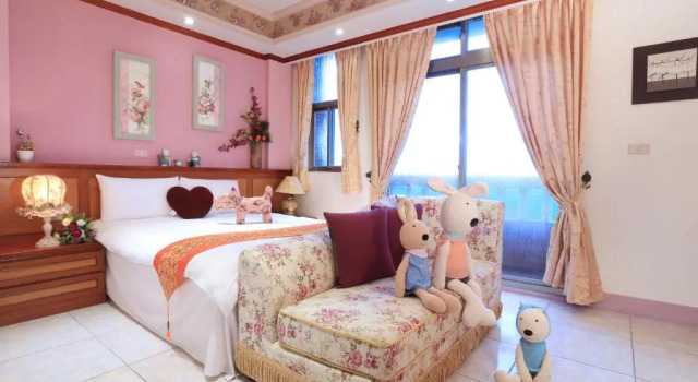 Номер Deluxe Flower Bird House B&B