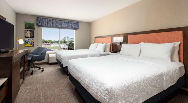 Четырёхместный номер Standard Hampton Inn by Hilton Green Bay Stadium