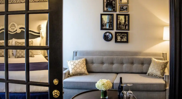 Двухместный Junior Suite with Fireplace с балконом Warwick San Francisco