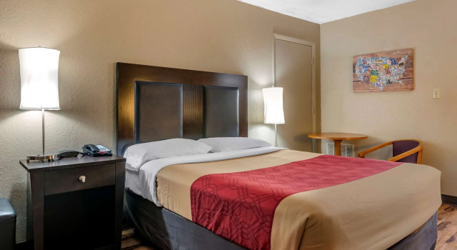 Двухместный номер Standard Econo Lodge Sebring