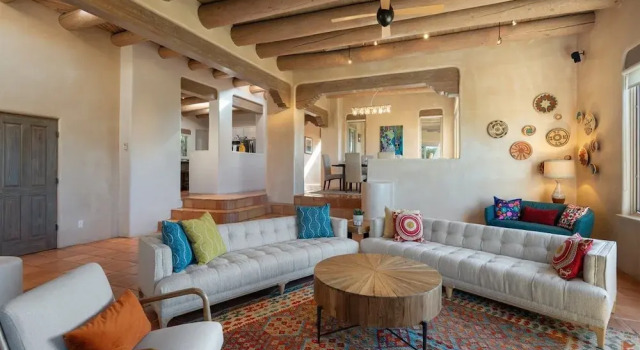 Коттедж с балконом Casa Pinzon - Private Getaway, Minutes From Downtown