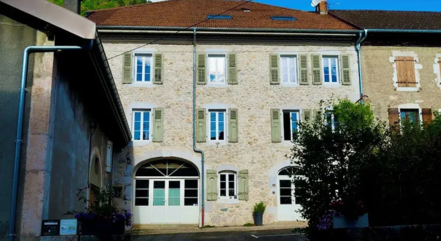 La Colonie d'Antan, Rezerwuj Hotel Collonges Pays de Gex