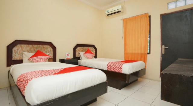 Female Guest House by OYO Rooms