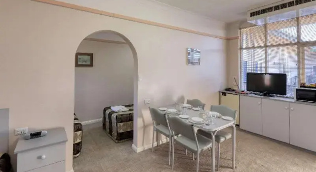 Четырёхместный номер Standard Comfort Inn Crystal Broken Hill