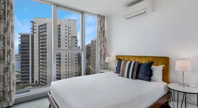 Апартаменты с 2 комнатами с балконом The Sebel Residences Melbourne Docklands Serviced Apartments
