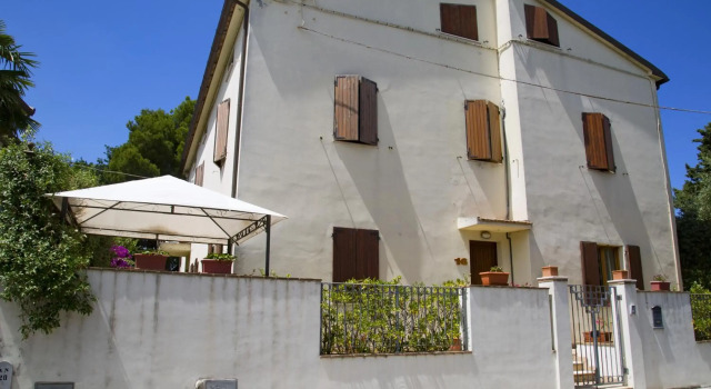 Brezza Del Conero, Rezervovat Hotel Ancona 