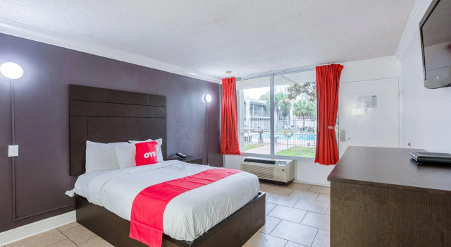 Двухместный номер Accessible Calloway Inn & Suites