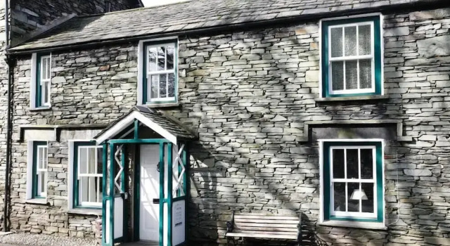 Dove Holme Cottage