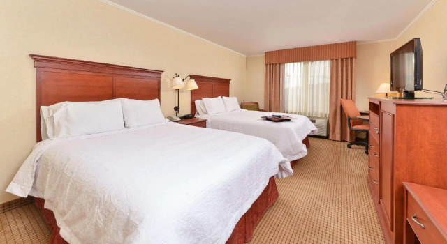 Четырёхместная студия Hampton Inn Rock Springs