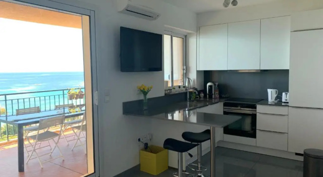 Superbe appartement T2 Vue magnifique Sanguinaires à 50m de la plage, Rezerwuj Apartament Hotele w Korsyka z parkingiem, Parking