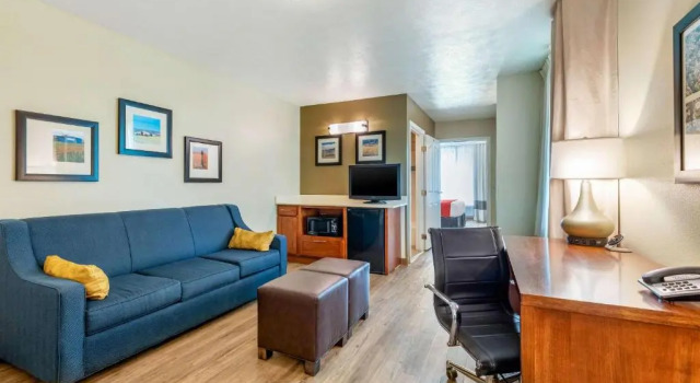 Люкс Comfort Inn & Suites Lancaster Antelope Valley