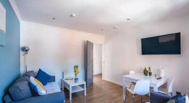 The Douglas, Book Lejlighed Uddingston Lanarkshire