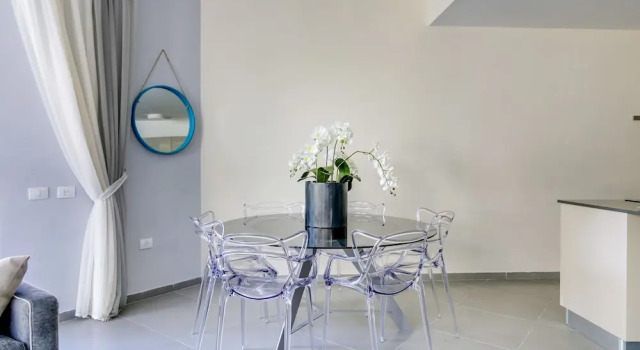 Sweet Inn Apartments -Trumpeldor St, Забронировать Апартаменты/квартира Отели Тель-Авива с парковкой, рядом с Пляж Иерусалим, Парковка