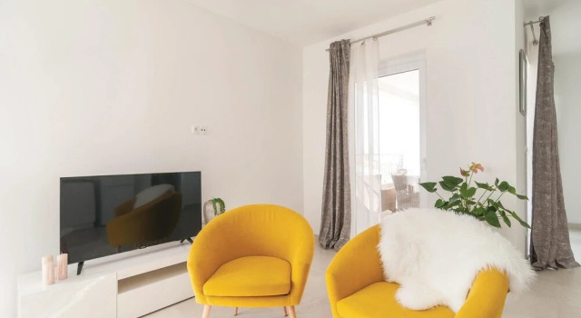 Nice Apartment in Podstrana With 2 Bedrooms and Wifi, Varaa Huoneisto Hotellit Strožanac pysäköinnillä, Pysäköinti