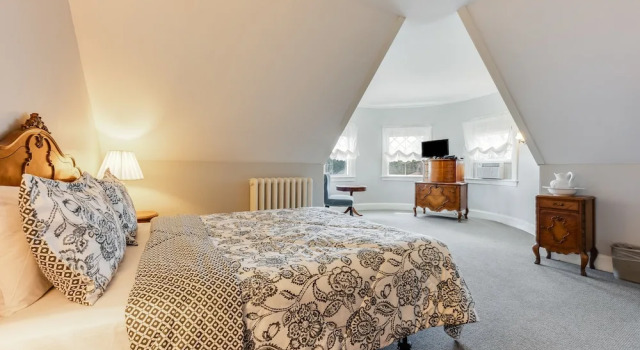 Люкс Deluxe Castle Manor Inn